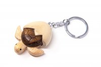 Schlüsselanhänger aus Holz - Meeresschildkröte im Ei